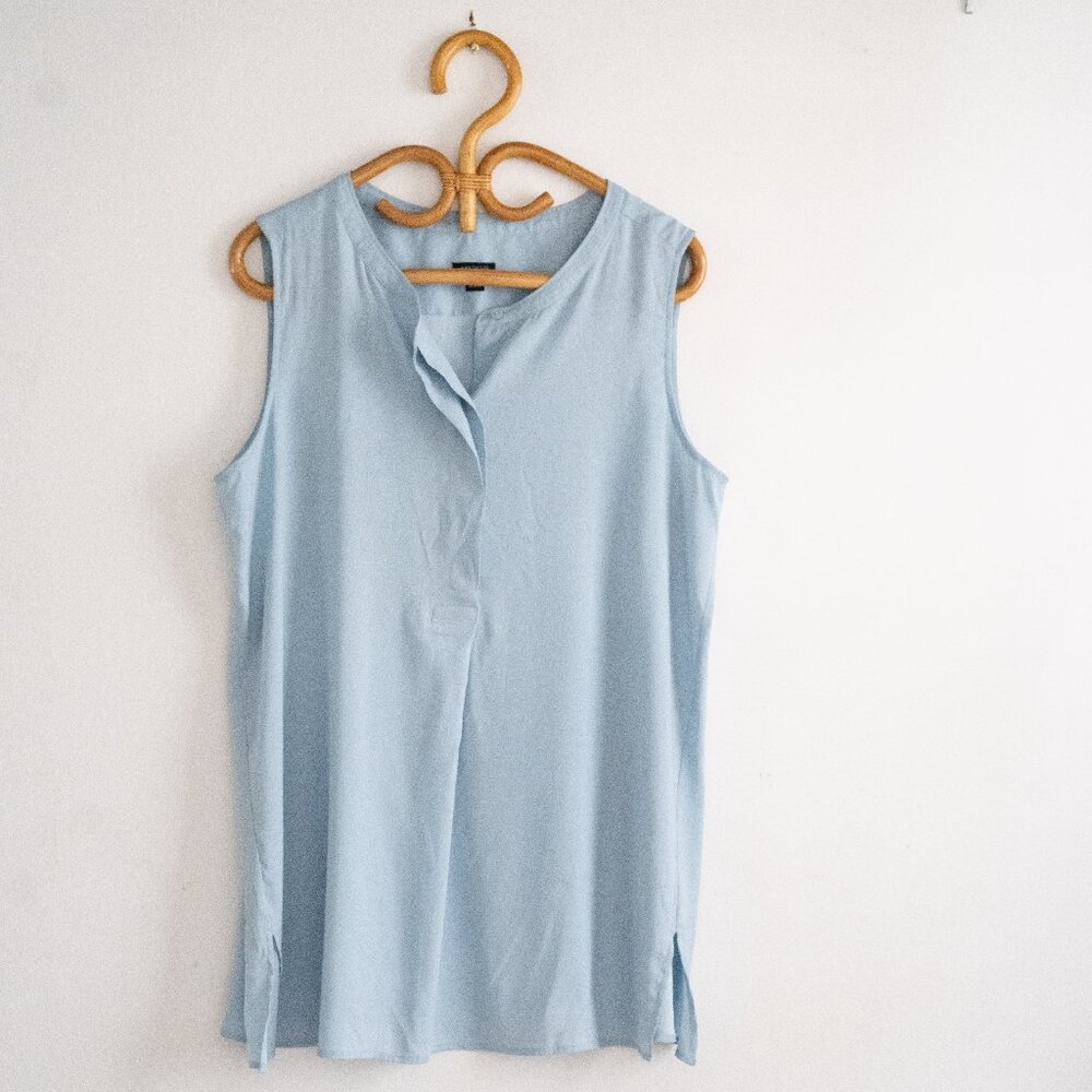 Ann Taylor Light Blue Sleeveless Blouse